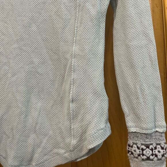 Free People size XS thermal light gray shirt - Picture 3 of 6